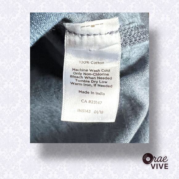 Talbots Women's Large Denim Chambray Button Down Top 100% Cotton - Picture 3 of 5